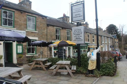 Forresters Hotel, Bar & French Restaurant