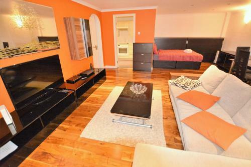 Zen Apartments - London