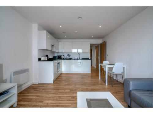 Stunning & Spacious 2br Apartment In Mediacityuk