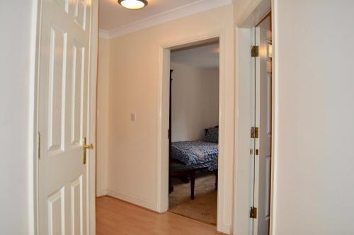 2 Bedroom Apartment Near City Centre