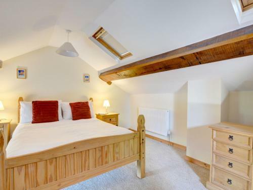 Charming Holiday Home In Llangurig With Garden