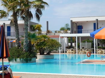 Hotel Sairon Club Village