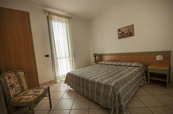 Hotel Sairon Club Village