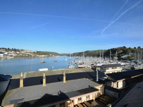 Mainstay, Kingswear