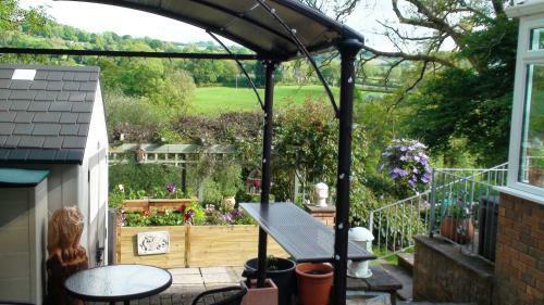 Bed & Breakfast Teifi Riverbank At Glas Y Dorlan