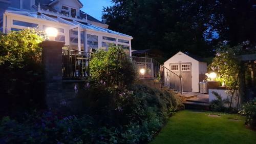 Bed & Breakfast Teifi Riverbank At Glas Y Dorlan