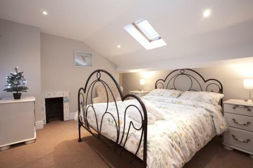 Two Bedroom Luxury Apartment By Town Hall