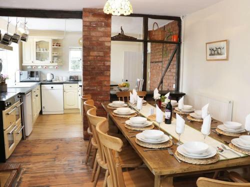 The Farmhouse, Leominster
