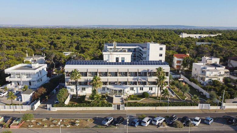 Hotel Ticho`s Club