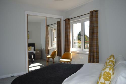 Apartment 27 & 39 Hedgefield House