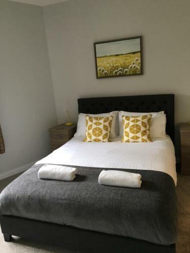 Apartment 27 & 39 Hedgefield House