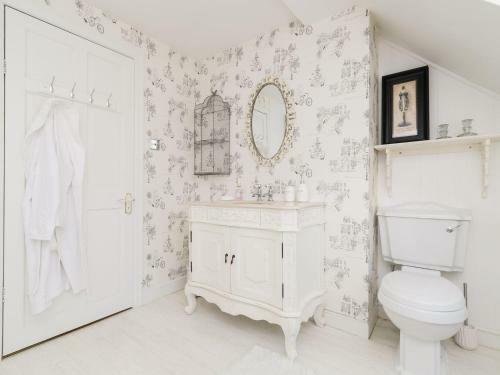 Curiosity Cottage, Keighley