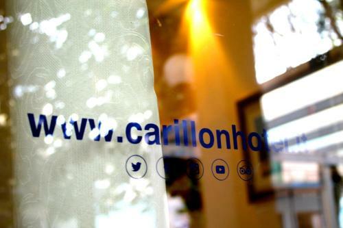 Hotel Carillon