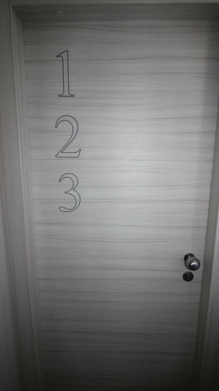Hotel Kiss