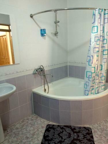 Hostal Hotel Apartments Silk Road