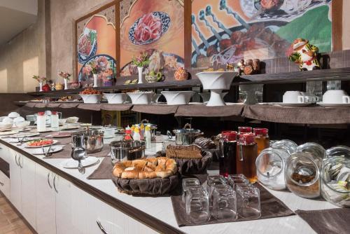 Hotel Makon Complex