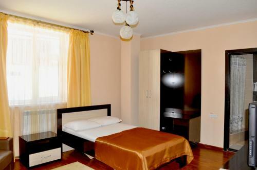 Hotel Gulmira And Ko On Reshetnikova 2 B