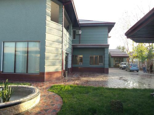 Hotel Gulmira And Ko On Reshetnikova 2 B