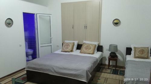 Hostal Faride Guest House