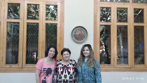 Hostal Faride Guest House