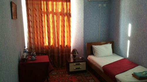 Hostal Hotel Avesto