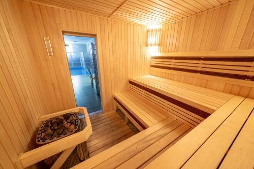 Hotel Ski Lift 7