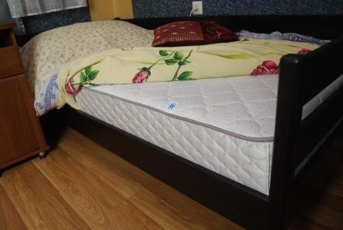 Room In Three Bedroom Flat
