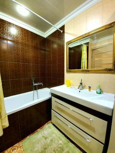 Apartment Ushakova 16