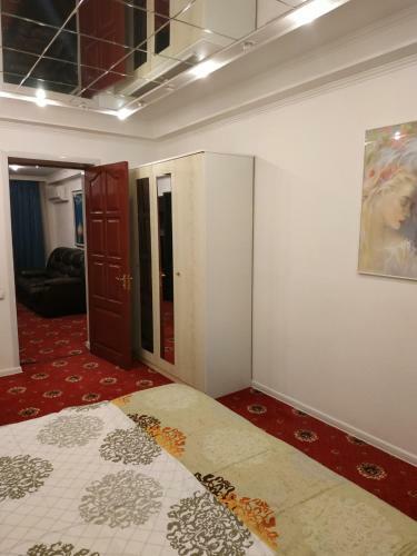 Apartment On Universitetskaya Street 7a