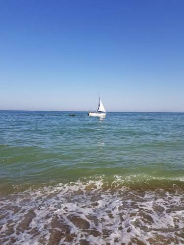 Gold Bugaz Apartment Near The Sea