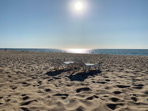 Gold Bugaz Apartment Near The Sea