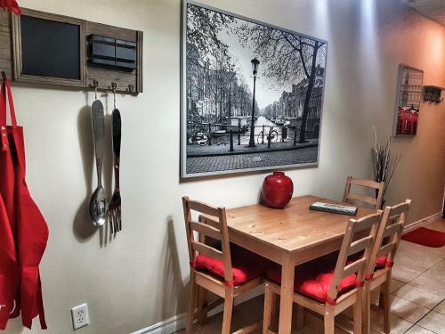 Cozy 2 Bedroom Apartment