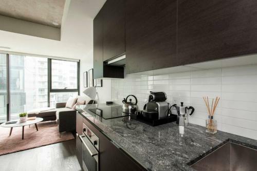 Apartamento Stunning 1br Condo In Popular King West
