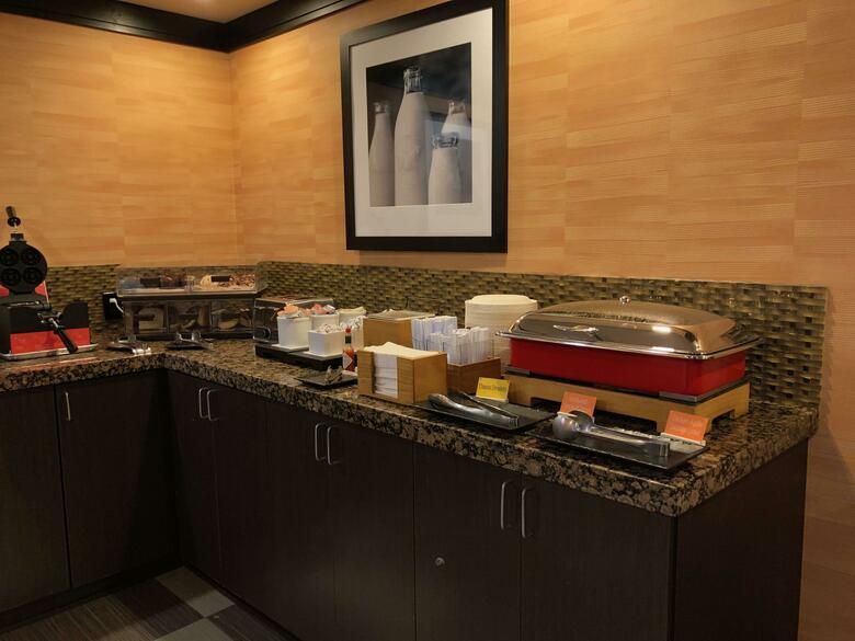 Hotel Hampton Inn And Suites Tulsa Central