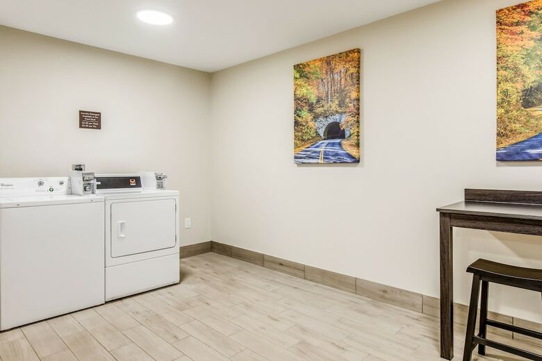 Holiday Inn Express Hotel & Suites Brevard