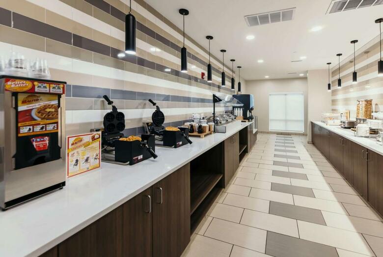Holiday Inn Express Hotel & Suites Ankeny-des Moines
