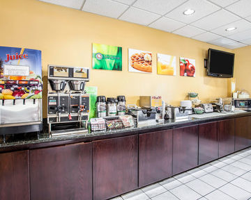 Hotel Quality Inn Grand Suites