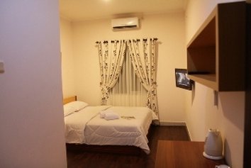 Lotus Hotel (executive Room)