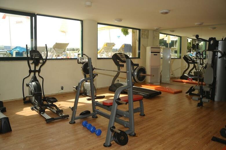 Hotel Aska Just In Beach
