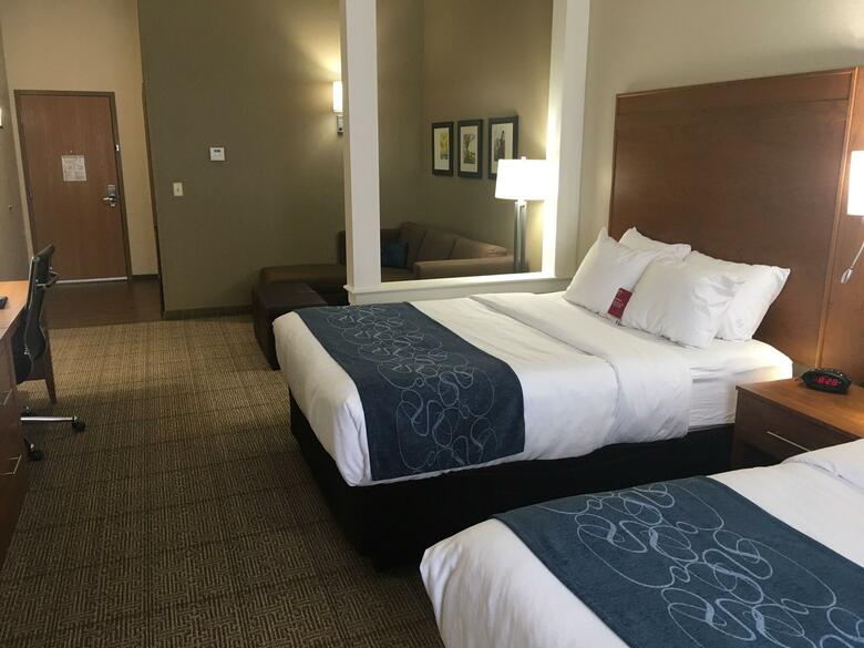 Hotel Comfort Suites