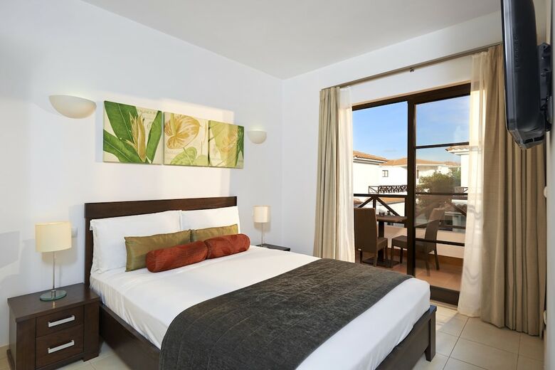 Hotel Melia Tortuga Beach Resort