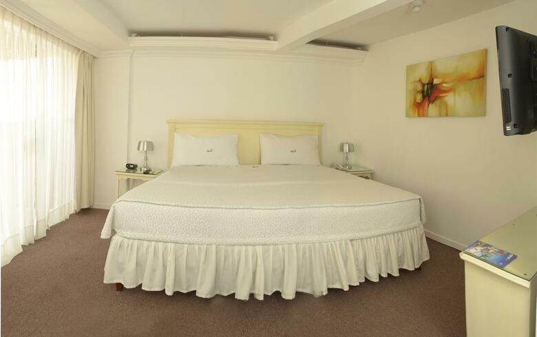 Hotel Toborochi Suites