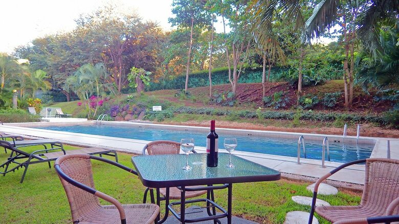 Hotel The Oaks Tamarindo Condominiums