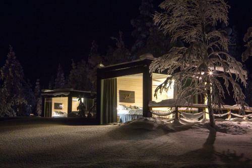 Hotel Iisakki Glass Village