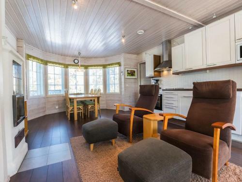 Holiday Home Vuosselinhovi B
