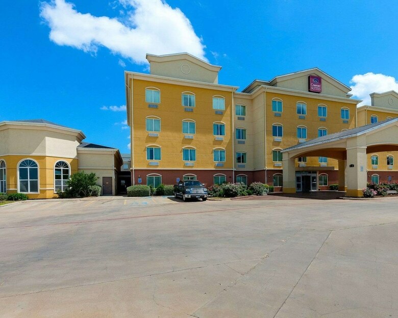 Hotel Comfort Suites University