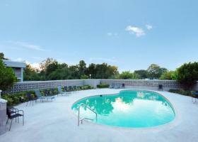 Hotel Quality Inn & Suites