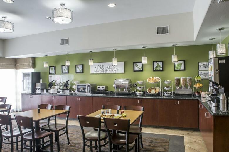 Hotel Sleep Inn & Suites
