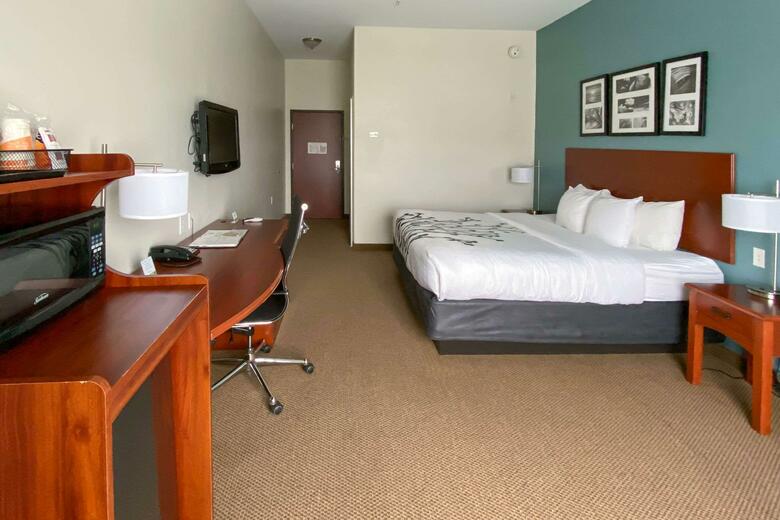 Hotel Sleep Inn & Suites