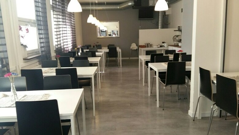 Metro Hotel